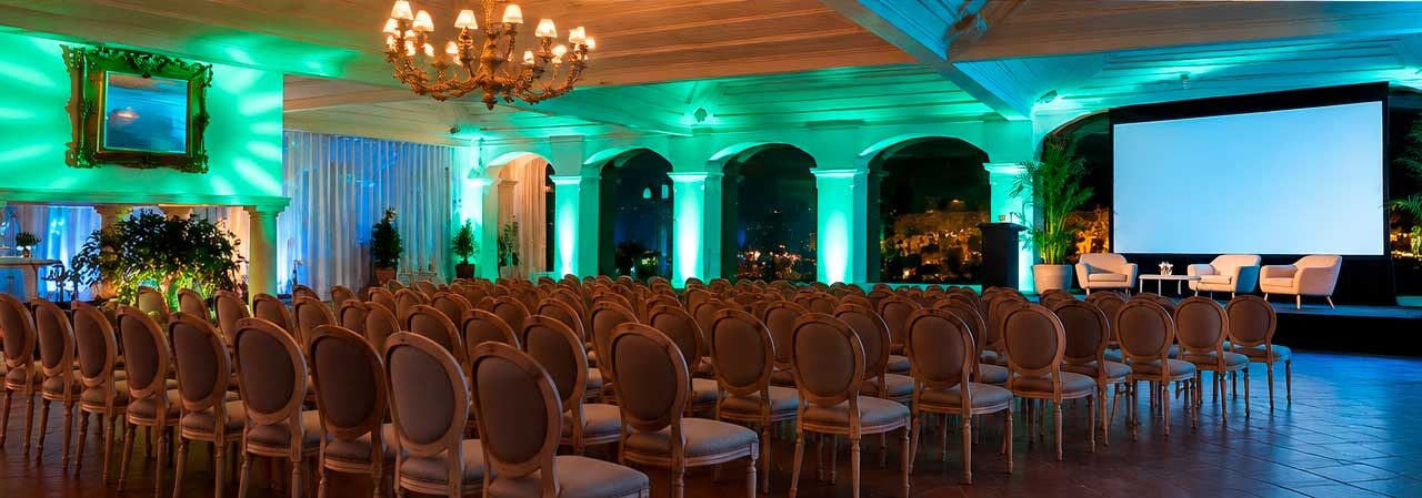 How to organise a company kick-off event: a step-by-step guide